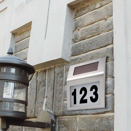 Husnummerskylt med LED - Skylt till Hus / Husnummer - Solcell