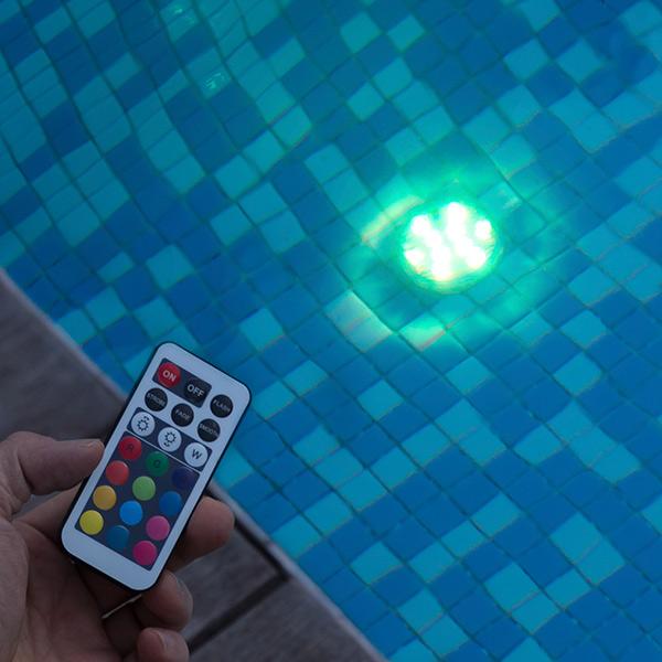 Undervattenslampa / Poolbelysning - Liten LED-lampa med RGB