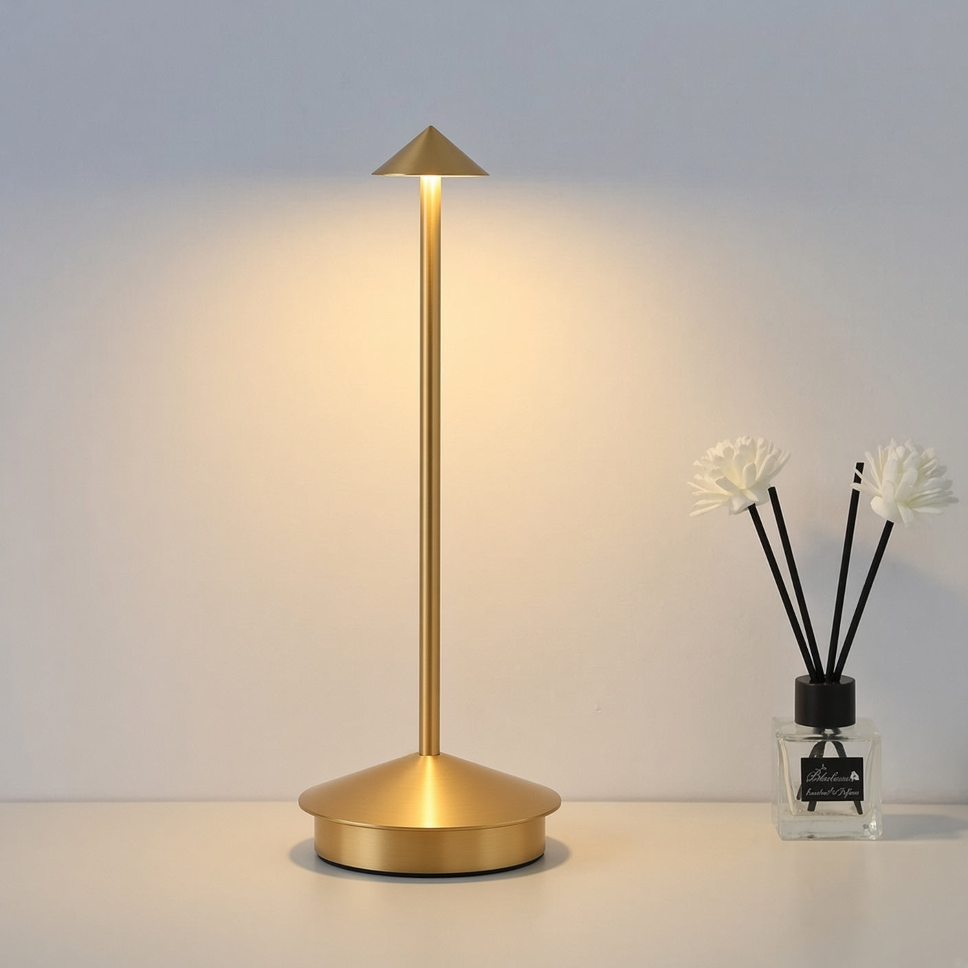 Bordlampe / Skrivebordslampe - Trådløs LED-lampe