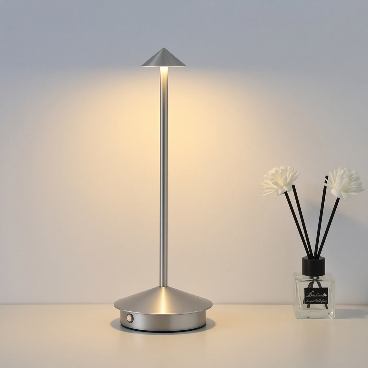 Bordlampe / Skrivebordslampe - Trådløs LED-lampe