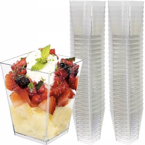Fyrkantiga plastbägare för mousse och dessert – 160 ml