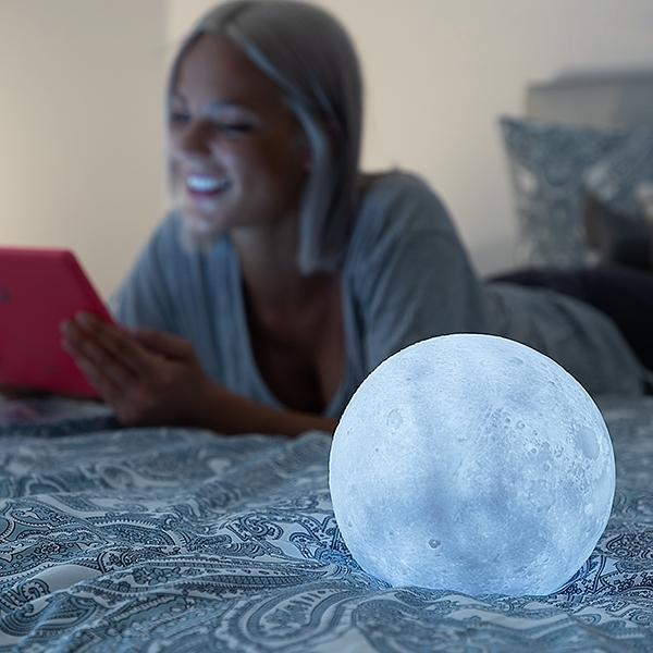 Månlampa med Färgskiftande LED-ljus - 15 cm
