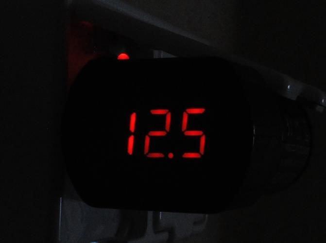 Voltmätare till Bilens Cigarettuttag