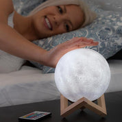 Månlampa med Färgskiftande LED-ljus - 15 cm